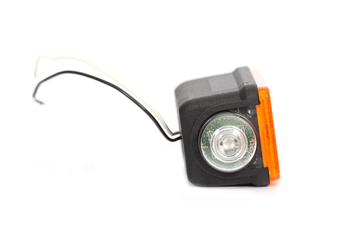 RECHTES STANDLICHT VORNE / HINTEN UND SEITLICH + RÜCKSTRAHLER